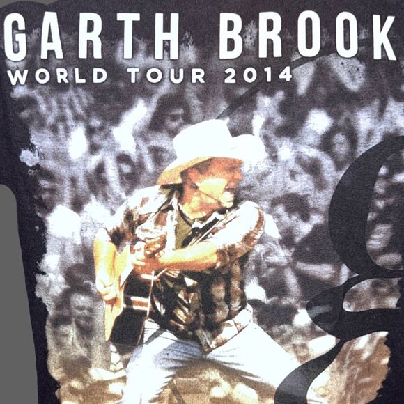 2014 Hanes Garth Brooks Short Sleeve Tour Shirt Size Small #23 - Picture 2 of 5